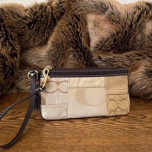 NWOT Coach Gold Metallic Patchwork Flat Wristlet